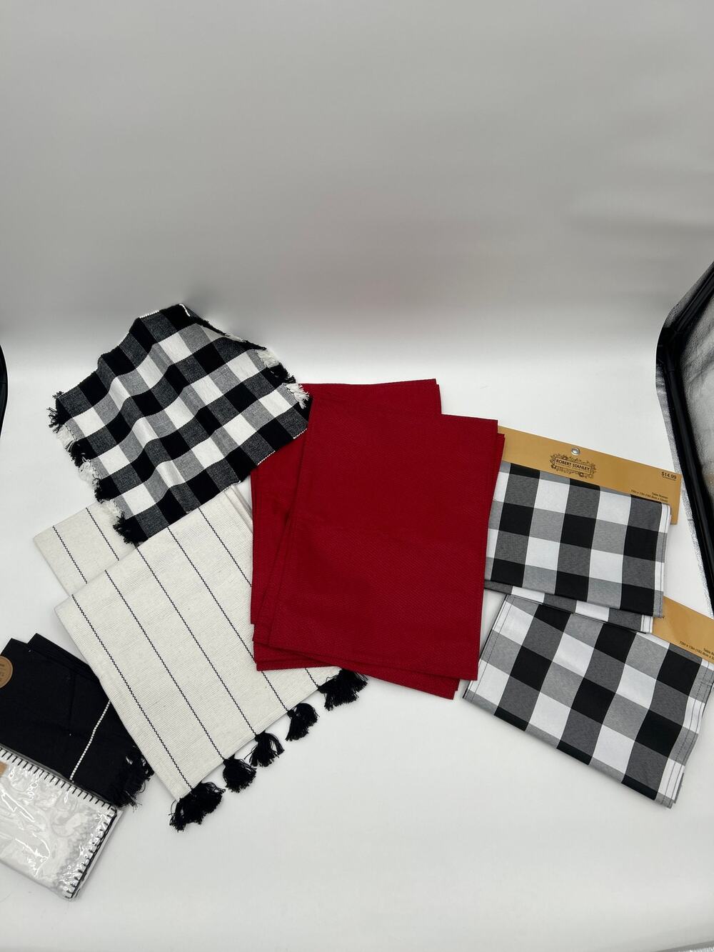 Lot of 17 Robert Stanley Runners Placemats Napkins Buffalo Plaid Christmas Table